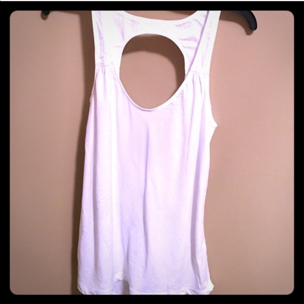 Lululemon tank with keyhole back